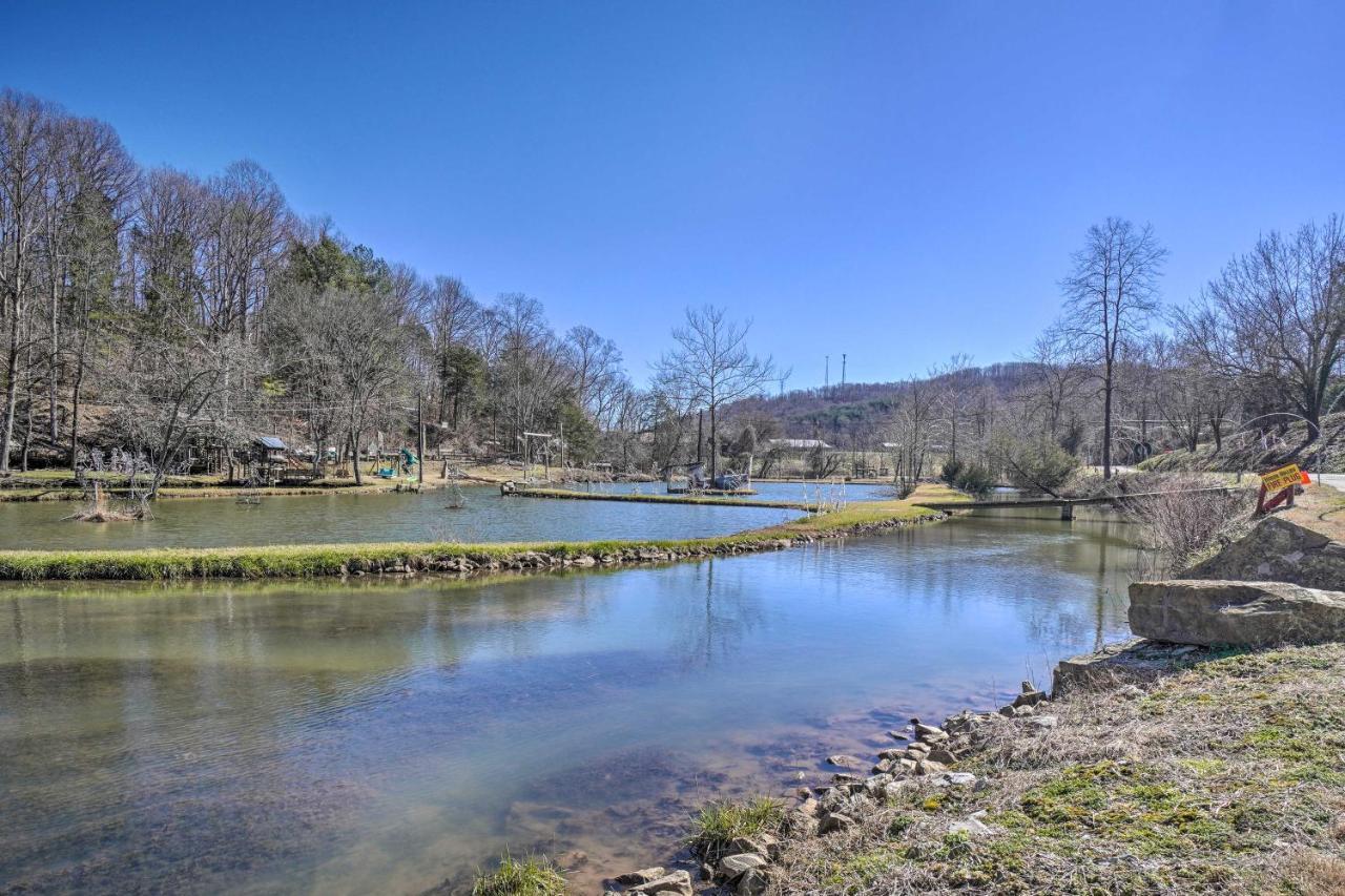 Peaceful Cookeville Cabin On 52 Acres! Luaran gambar